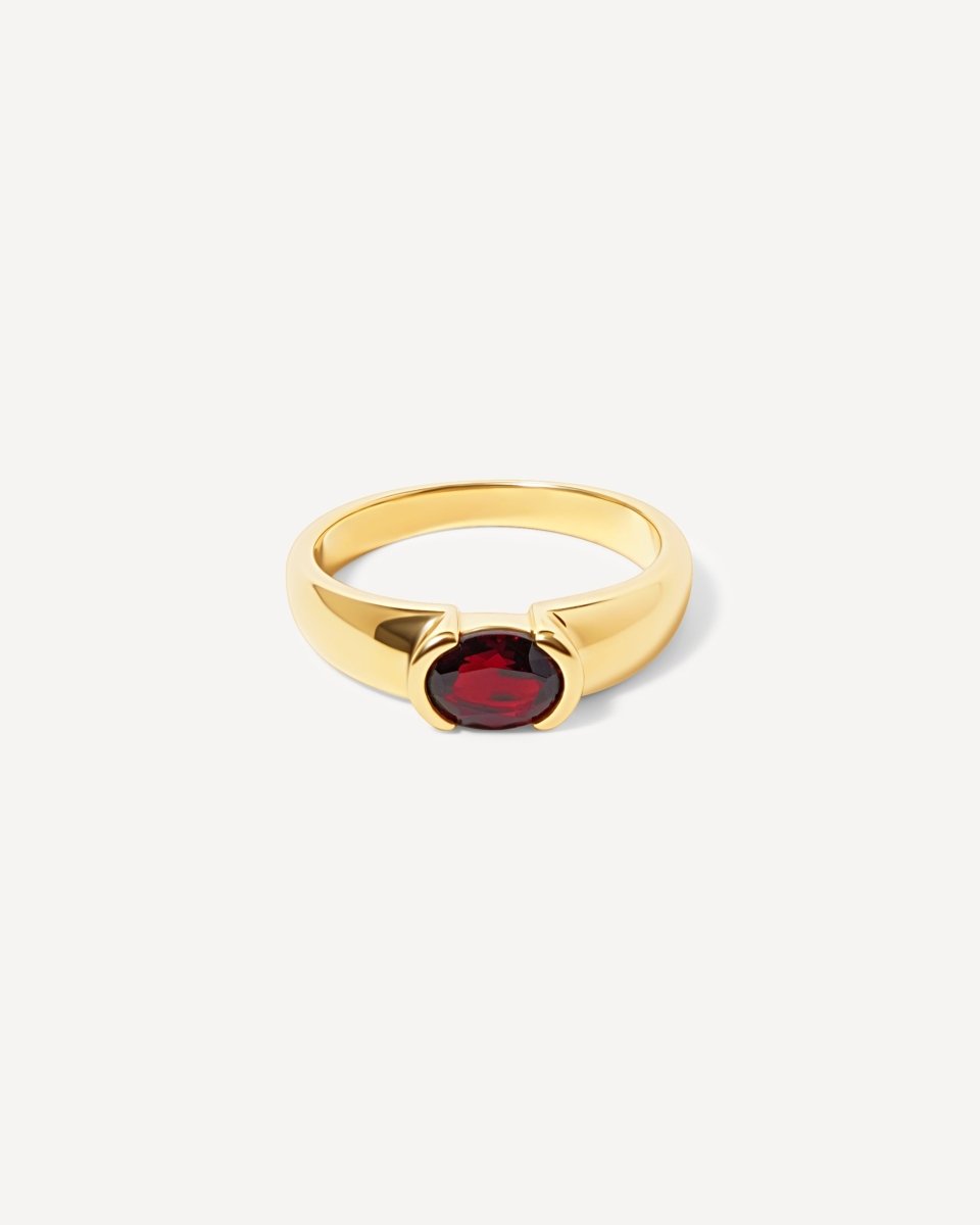 Lydie - Fionna Stone - Garnet hasBadge