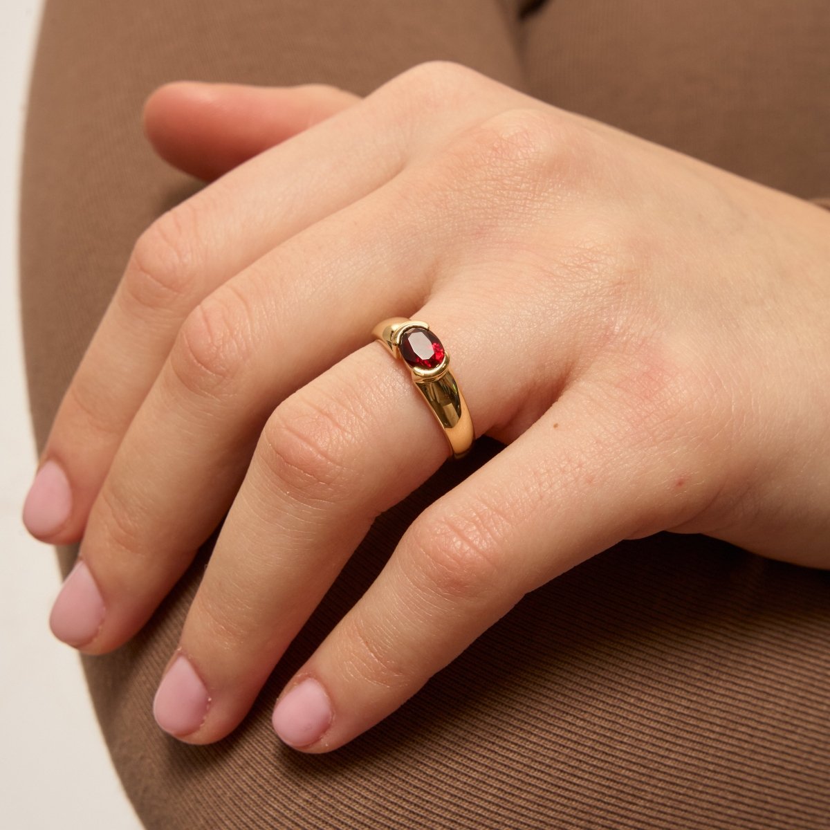 Lydie - Fionna Stone - Garnet